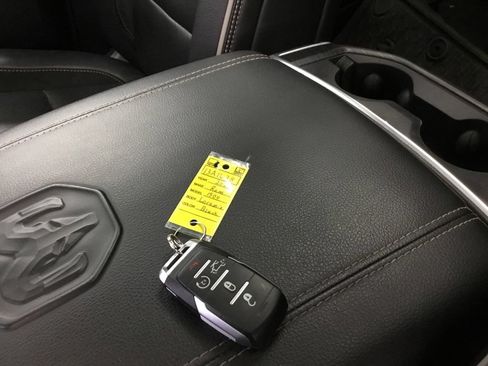 Used 2023 RAM 1500 Laramie AWD/4WD image 31