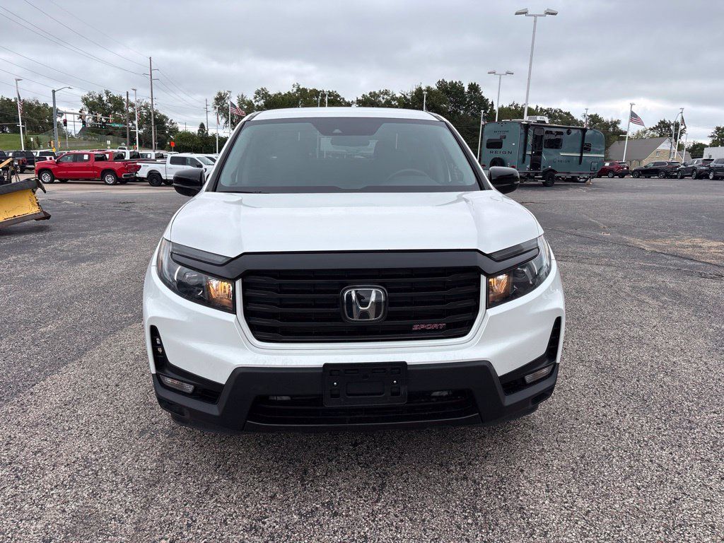 Used 2023 Honda Ridgeline Sport image 2