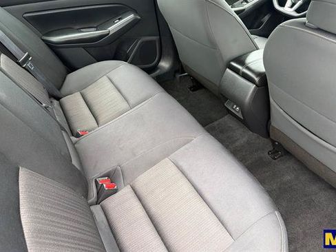 Used 2024 Nissan Altima 2.5 SV FWD image 17