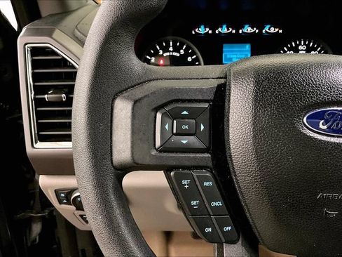 Used 2016 Ford F150 XLT AWD/4WD image 17