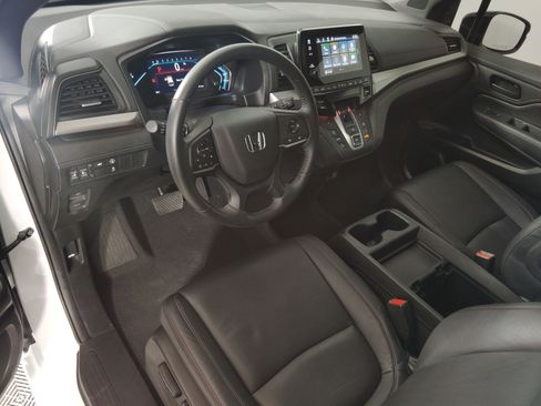 Certified 2024 Honda Odyssey Sport image 4