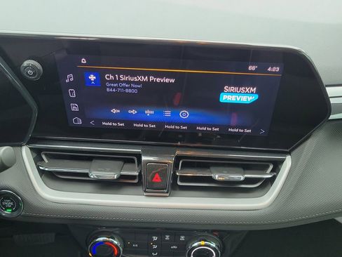 Used 2025 Chevrolet TrailBlazer LT image 17