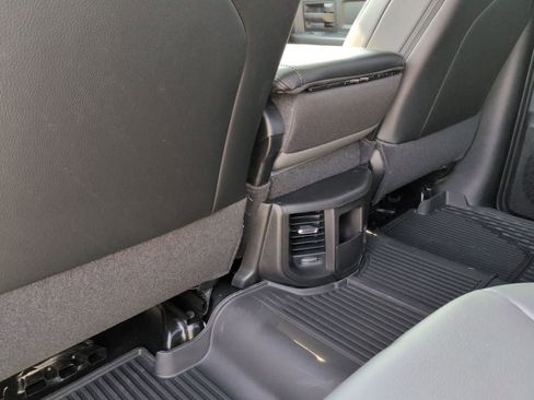 New 2026 RAM 2500 Tradesman AWD/4WD image 17