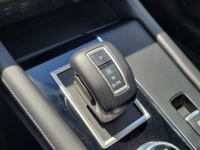 Used 2024 Mitsubishi Outlander SE AWD/4WD image 32