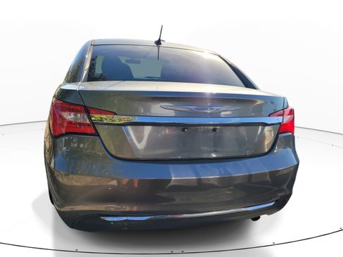 Used 2013 Chrysler 200 Touring FWD image 5