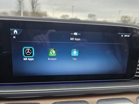 Used 2024 Mercedes-Benz GLE 350 4MATIC image 5