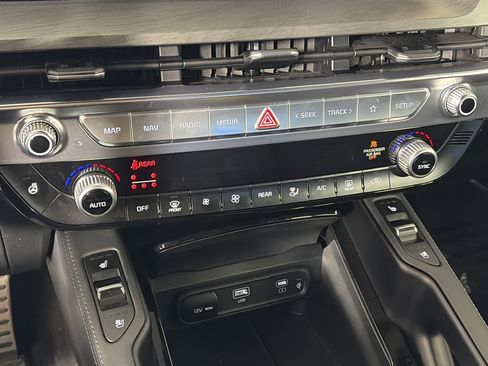 Certified 2024 Kia Telluride SX Prestige X-Line image 24