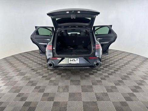 Used 2025 Genesis GV70 3.5T Sport w/ Sport Advanced Package AWD/4WD image 17
