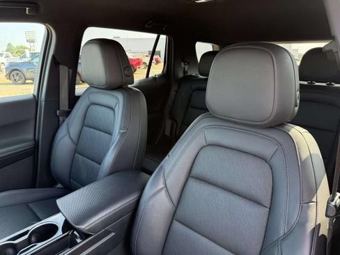 Used 2025 Chevrolet Equinox LT w/ Convenience Package II AWD/4WD image 13