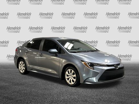 Certified 2025 Toyota Corolla LE FWD image 2