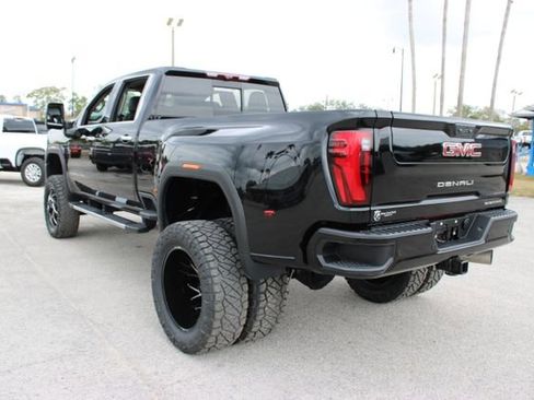 Used 2024 GMC Sierra 3500 Denali w/ Denali Reserve Package image 8