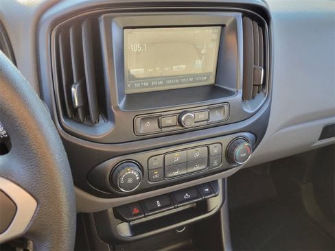 Used 2017 GMC Canyon 2WD Crew Cab w/ Convenience Package image 19