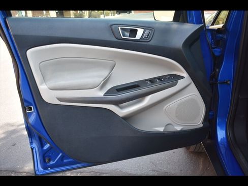 Used 2018 Ford EcoSport SE w/ SE Convenience Package FWD image 17