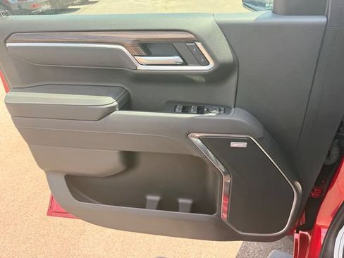 Used 2025 Chevrolet Silverado 1500 RST AWD/4WD image 5