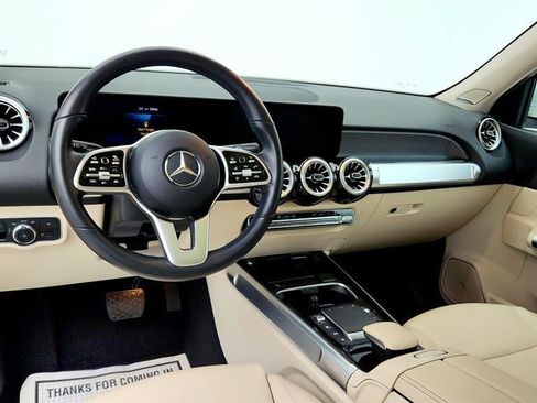 Used 2022 Mercedes-Benz EQB 300 4MATIC w/ Pinnacle Package image 13