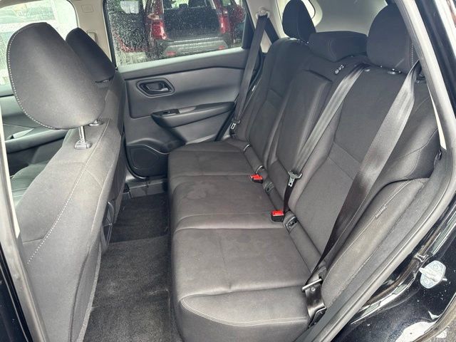 Used 2024 Nissan Rogue S AWD/4WD image 18