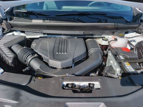 New 2026 Chevrolet Traverse LT w/ Driver Confidence Package FWD image 16