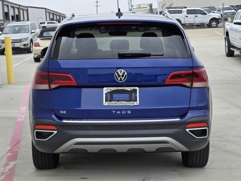 Used 2024 Volkswagen Taos SE FWD image 5