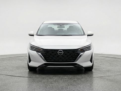 Used 2025 Nissan Sentra SV FWD image 2
