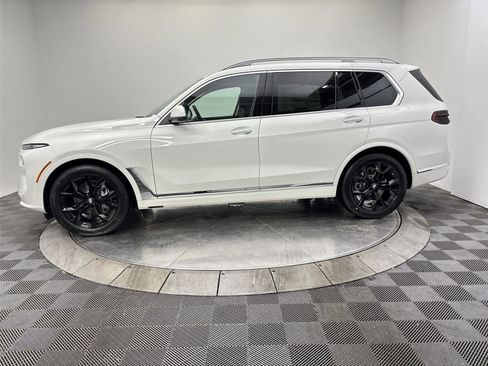 New 2026 BMW X7 xDrive40i w/ Premium Package image 16