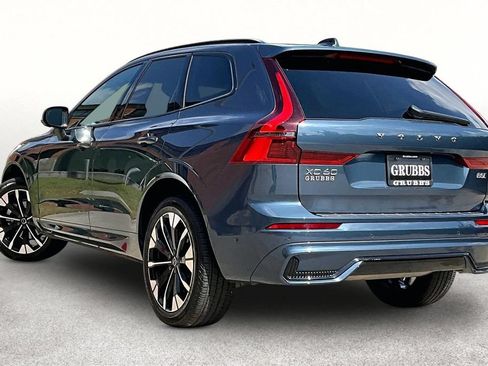Used 2026 Volvo XC60 B5 Plus AWD/4WD image 16