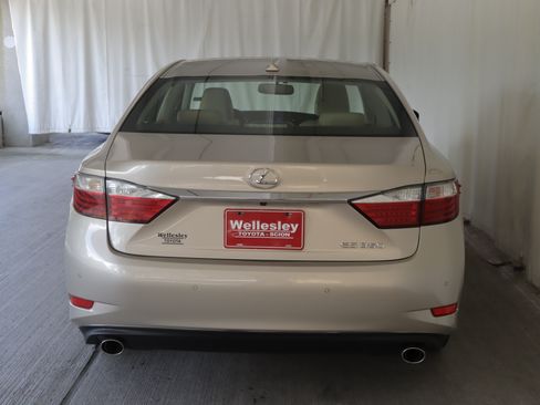 Used 2013 Lexus ES 350 w/ Luxury Pkg FWD image 27