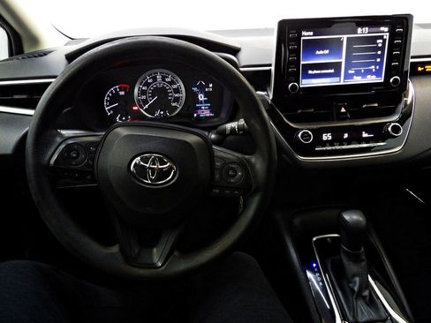 Used 2021 Toyota Corolla LE FWD image 17