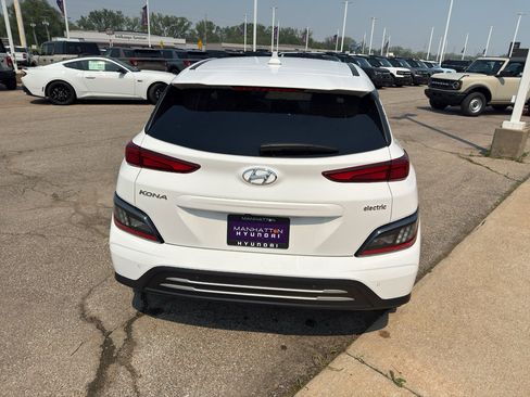 Used 2023 Hyundai Kona Limited w/ Cargo Package image 8