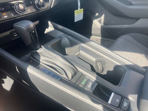 Used 2025 Honda Accord LX image 19
