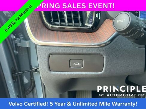 Certified 2023 Volvo XC60 B5 Ultimate w/ Protection Package Premier image 25