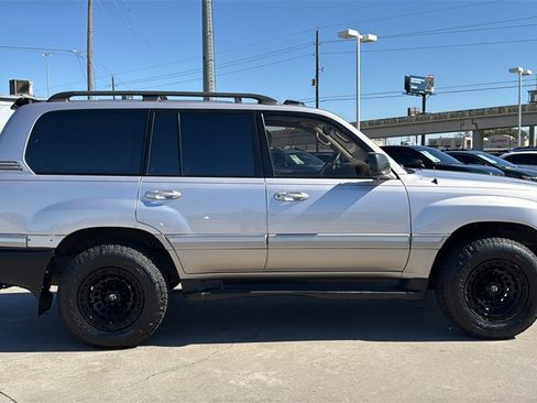 Used 1999 Toyota Land Cruiser image 8