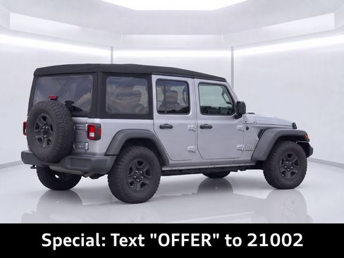 Used 2018 Jeep Wrangler Unlimited Sport AWD/4WD image 4