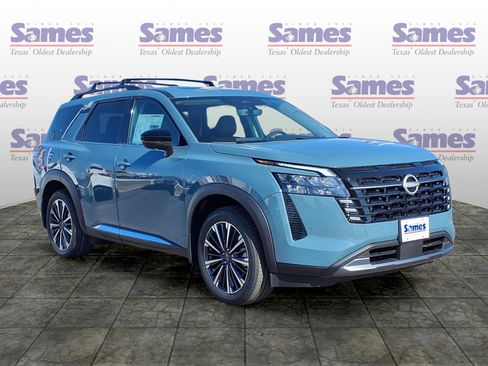 New 2026 Nissan Pathfinder Platinum image 1