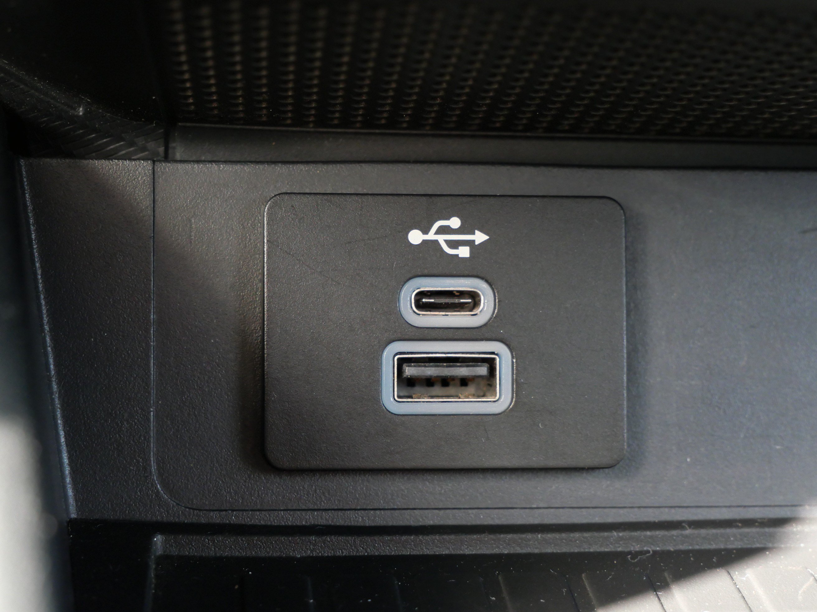 Certified 2024 Ford Mustang Premium RWD image 27