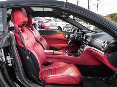 Used 2016 Mercedes-Benz SL 550 image 38