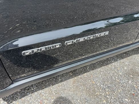 Used 2017 Jeep Grand Cherokee Limited RWD image 8