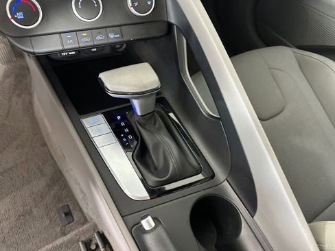 Certified 2023 Hyundai Elantra SE w/ Cargo Package FWD image 20