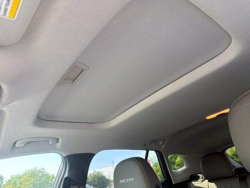 Used 2024 Chevrolet Trax ACTIV w/ Sunroof Package FWD image 12