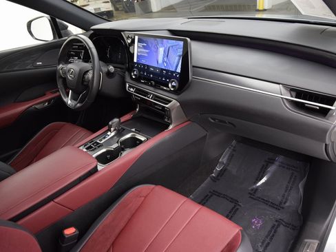 Used 2024 Lexus RX 500h F Sport w/ Convenience Package image 15