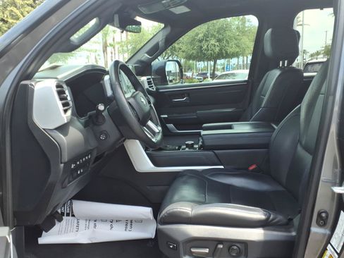 Used 2023 Toyota Tundra Platinum AWD/4WD image 16