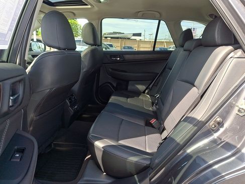 Used 2018 Subaru Outback 2.5i Limited AWD/4WD image 10