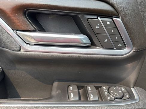 Used 2025 GMC Sierra 2500 Denali w/ Technology Package image 13