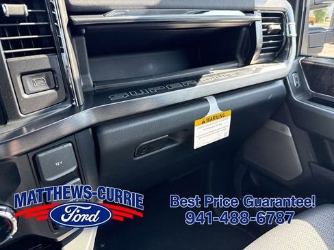 New 2026 Ford F250 Lariat w/ Black Appearance Package AWD/4WD image 6