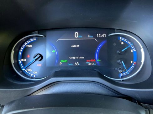 Used 2023 Toyota RAV4 AWD Hybrid image 13