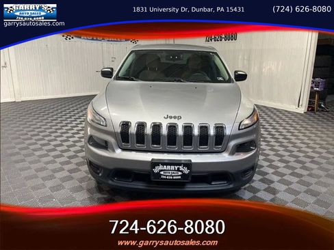 Used 2016 Jeep Cherokee Sport image 2