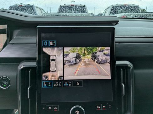 Used 2024 GMC Acadia AT4 AWD/4WD image 24