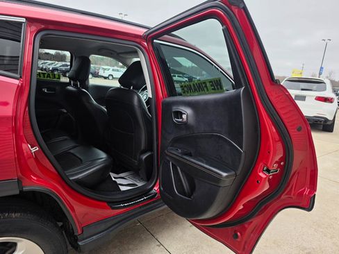 Used 2018 Jeep Compass Latitude image 14