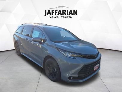 New 2025 Toyota Sienna XLE Woodland Edition