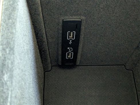 Used 2017 Mercedes-Benz GLE 350 image 26