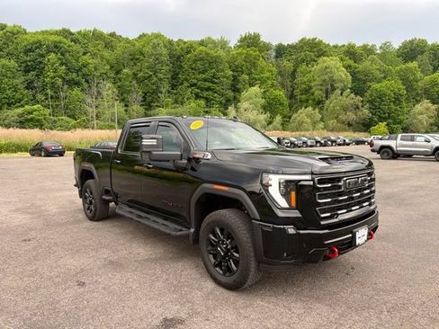 Certified 2026 GMC Sierra 3500 AT4 AWD/4WD image 7